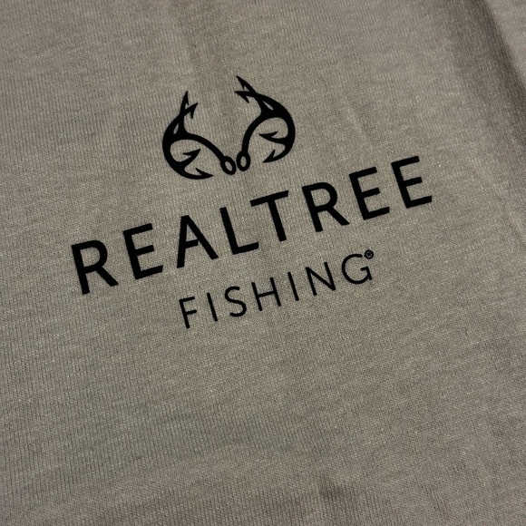 Reeltree Fishing Men’s Silver Gray T-Shirt NWT Fathers Day, Christmas, Birthday - Picture 3 of 6